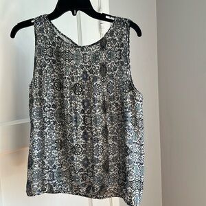 Max Studio sleeveless blouse size medium